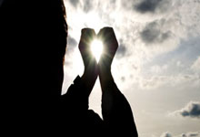 九游体育APP下载-黄海怒涛撼中原！青岛无畏亮剑，铁血对决河南建业