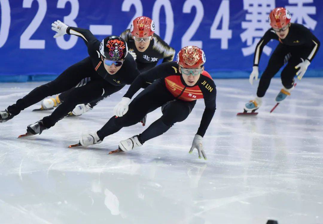 全球体育盛事火爆开幕，各国选手奋力拼搏的简单介绍