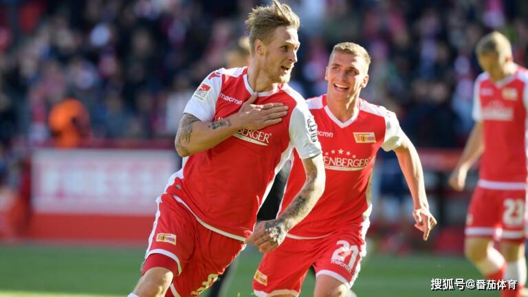 柏林联合后防漏洞百出,频频遭遇失球的简单介绍 柏林联合后防漏洞百出,频频遭遇失球的简单介绍