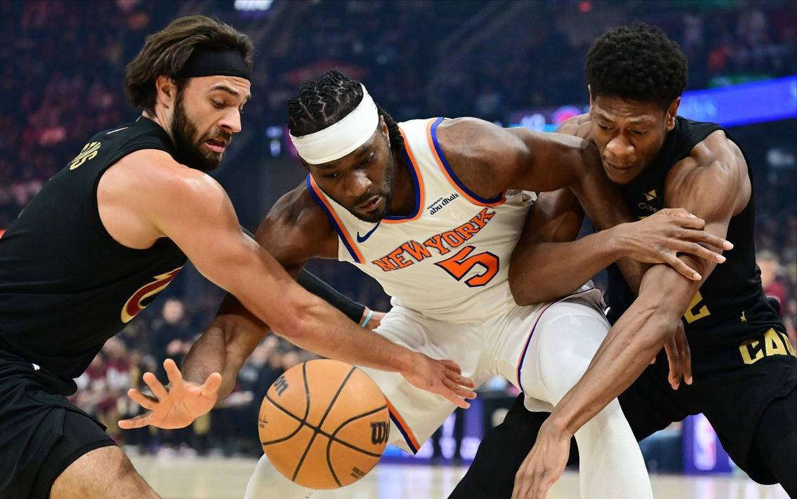 人战胜活塞,西蒙斯组织配合引领团队赢得关键比赛的简单介绍 人战胜活塞,西蒙斯组织配合引领团队赢得关键比赛的简单介绍