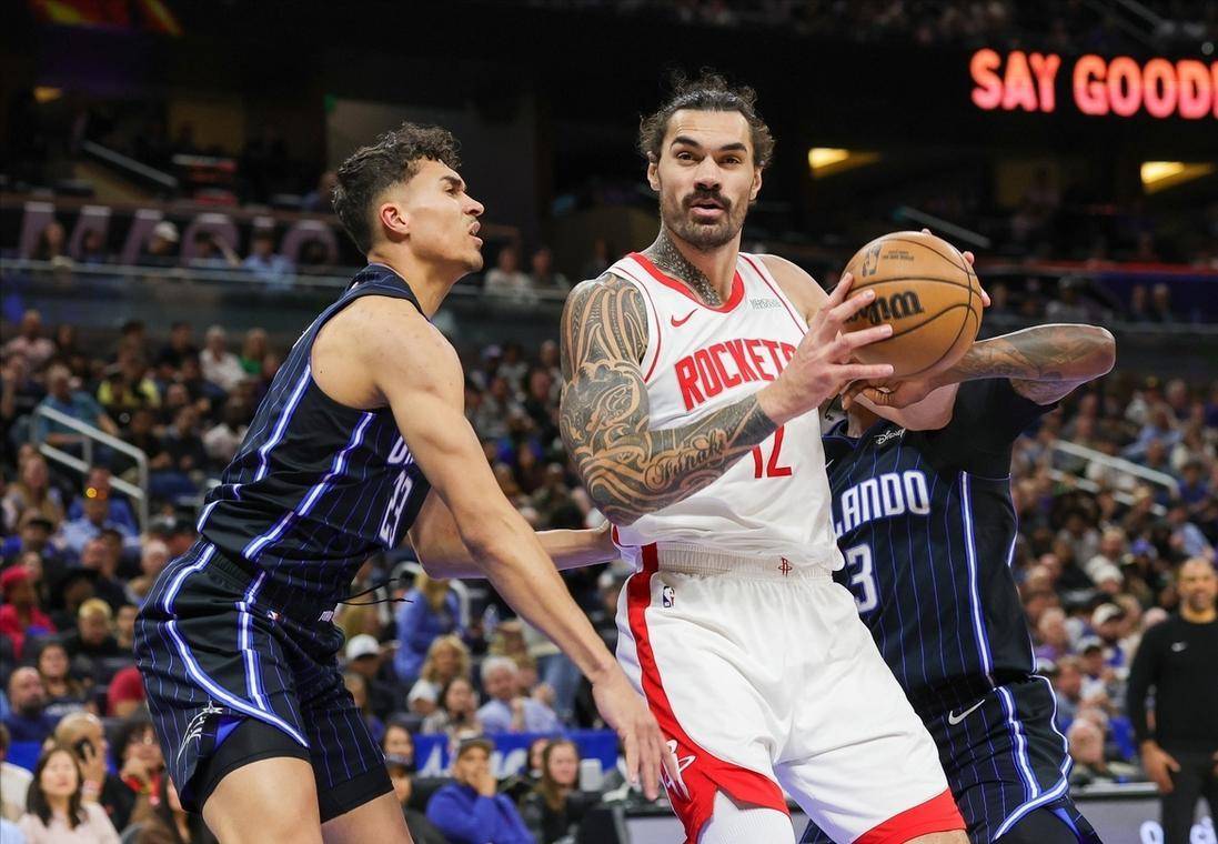 火箭队教练调整战术备战下场比赛