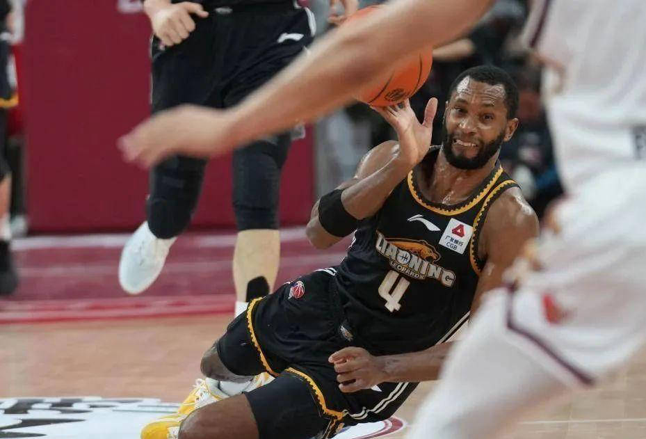 主力受伤重伤,对球队的影响不可小觑的简单介绍 主力受伤重伤,对球队的影响不可小觑的简单介绍