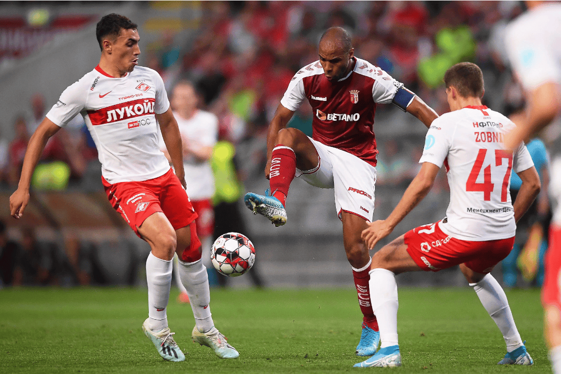 卡昂球员受伤，对比赛造成影响