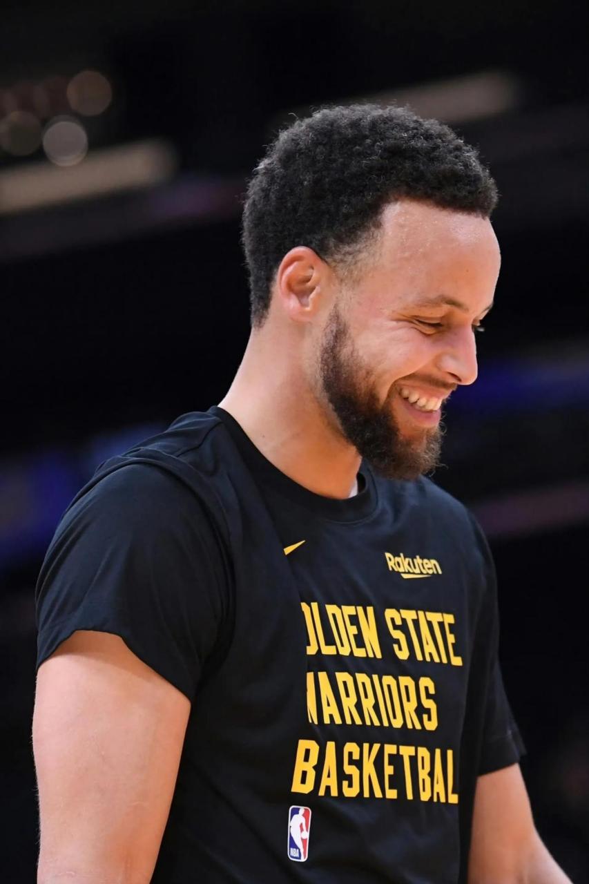 关于勇士客场横扫马刺,库里全场最高分的信息 关于勇士客场横扫马刺,库里全场最高分的信息