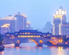 成都谢菲联斩获胜利，前途一片光明可期的简单介绍