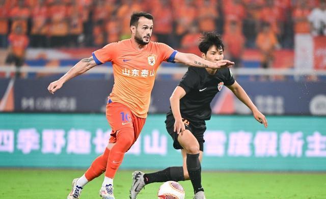 包含双方实力均衡，比赛胜负难以预料的词条