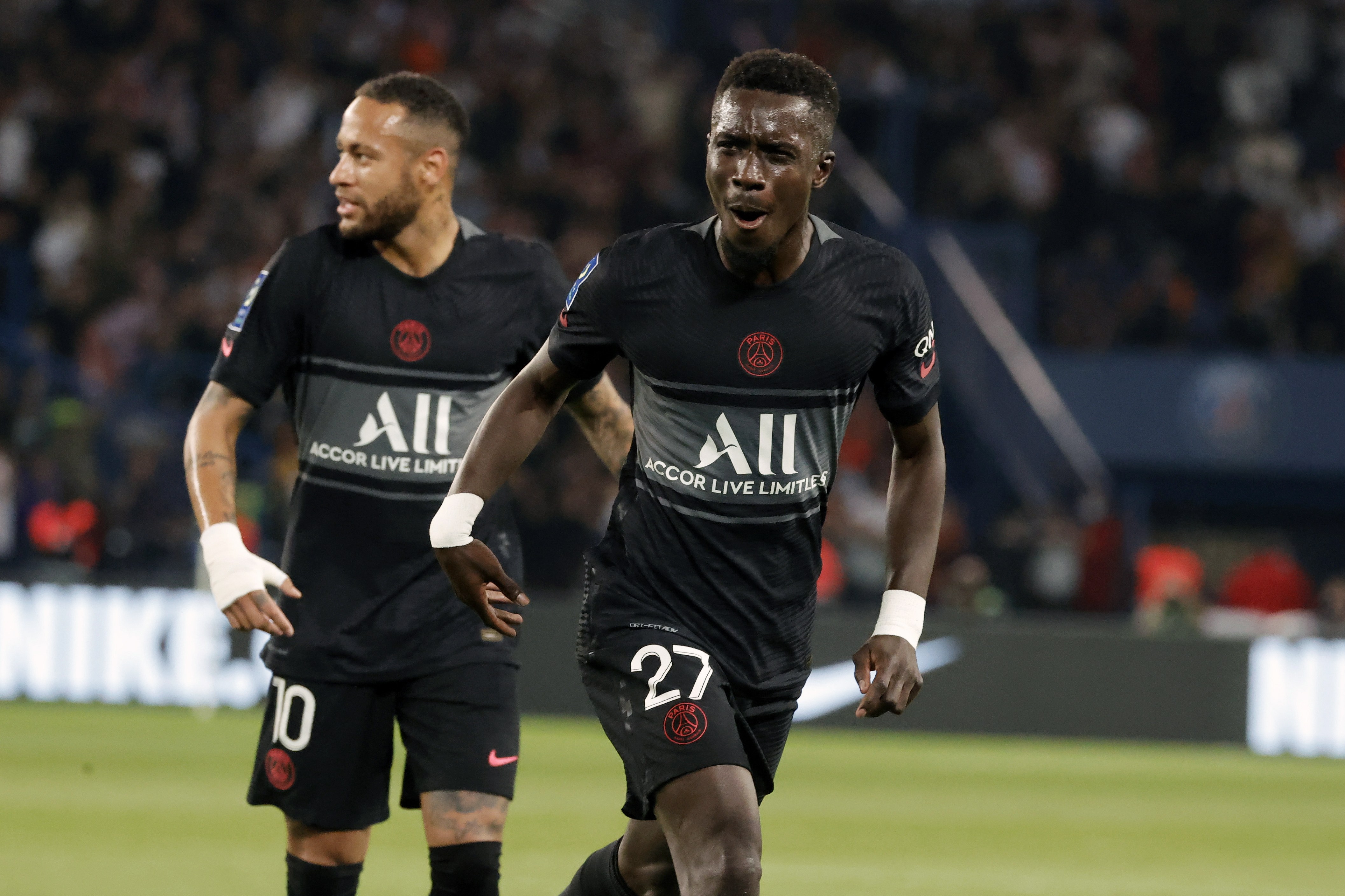 巴黎圣日耳曼迎战蒙彼利埃：对局即将开始