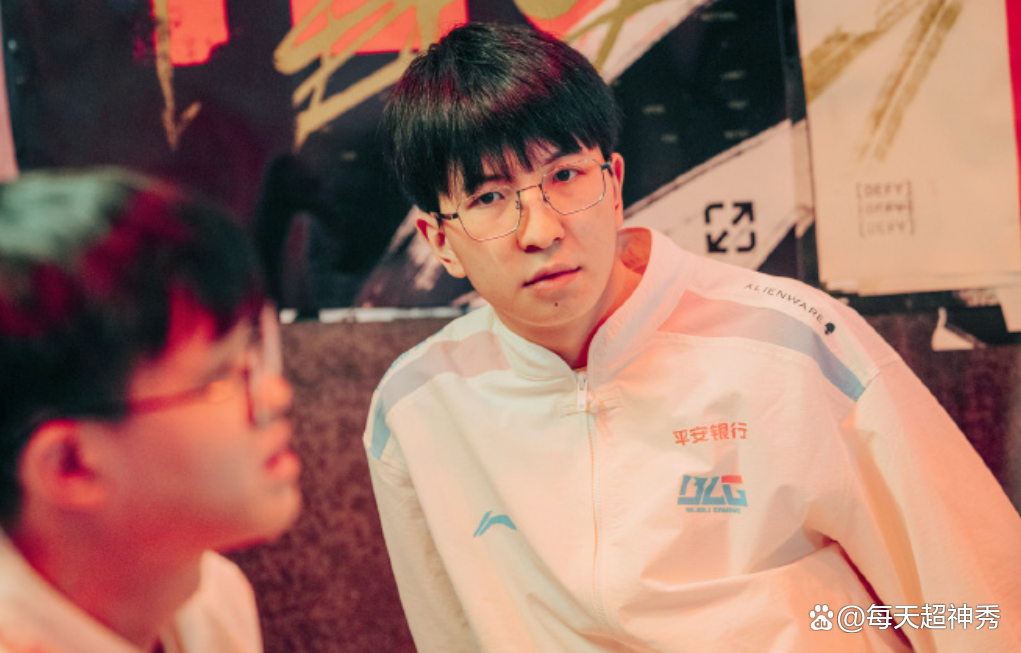 球员超神表现，实力对抗呈现白热化状态