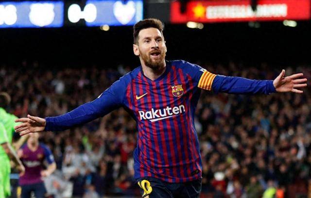 梅西连续斩获金靴，刷新个人纪录