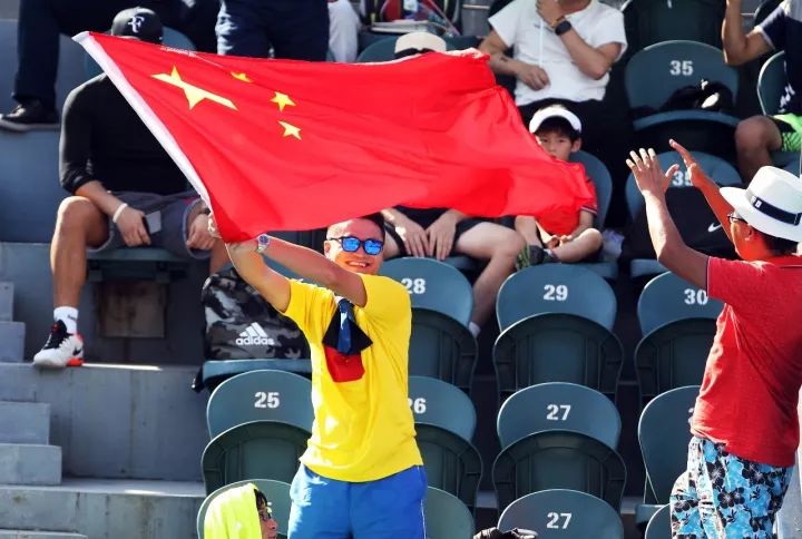 福建队员作战英勇，引爆球迷热情的简单介绍