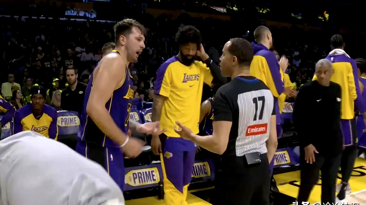 绿军主帅发表震撼讲话，队员积极备战下一场比赛的简单介绍