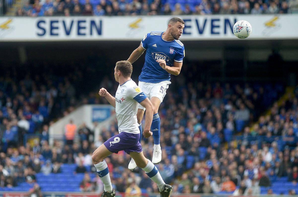 沙尔克连败告急，保级压力不小