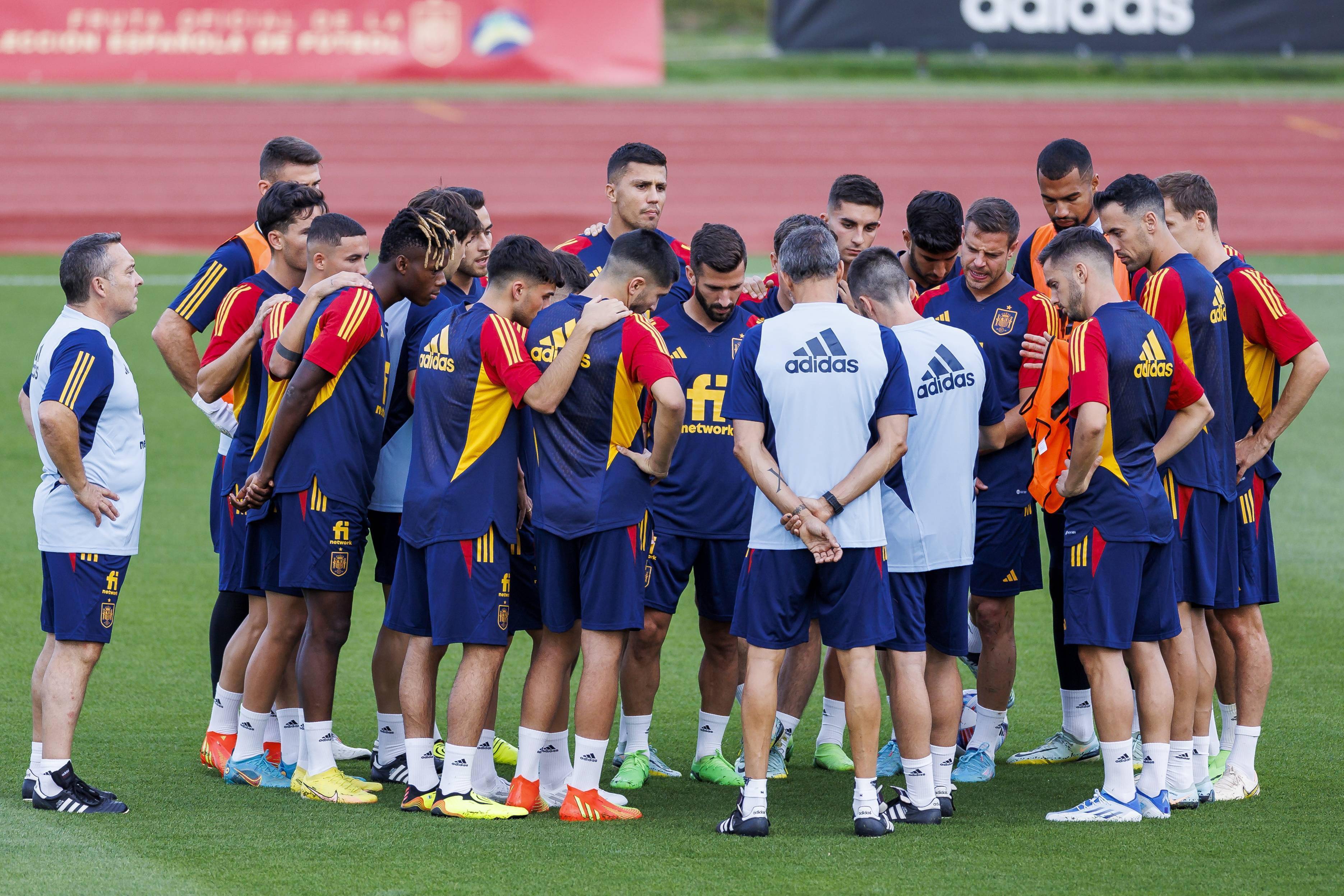 决赛前夕,各国球员训练备战的简单介绍 决赛前夕,各国球员训练备战的简单介绍