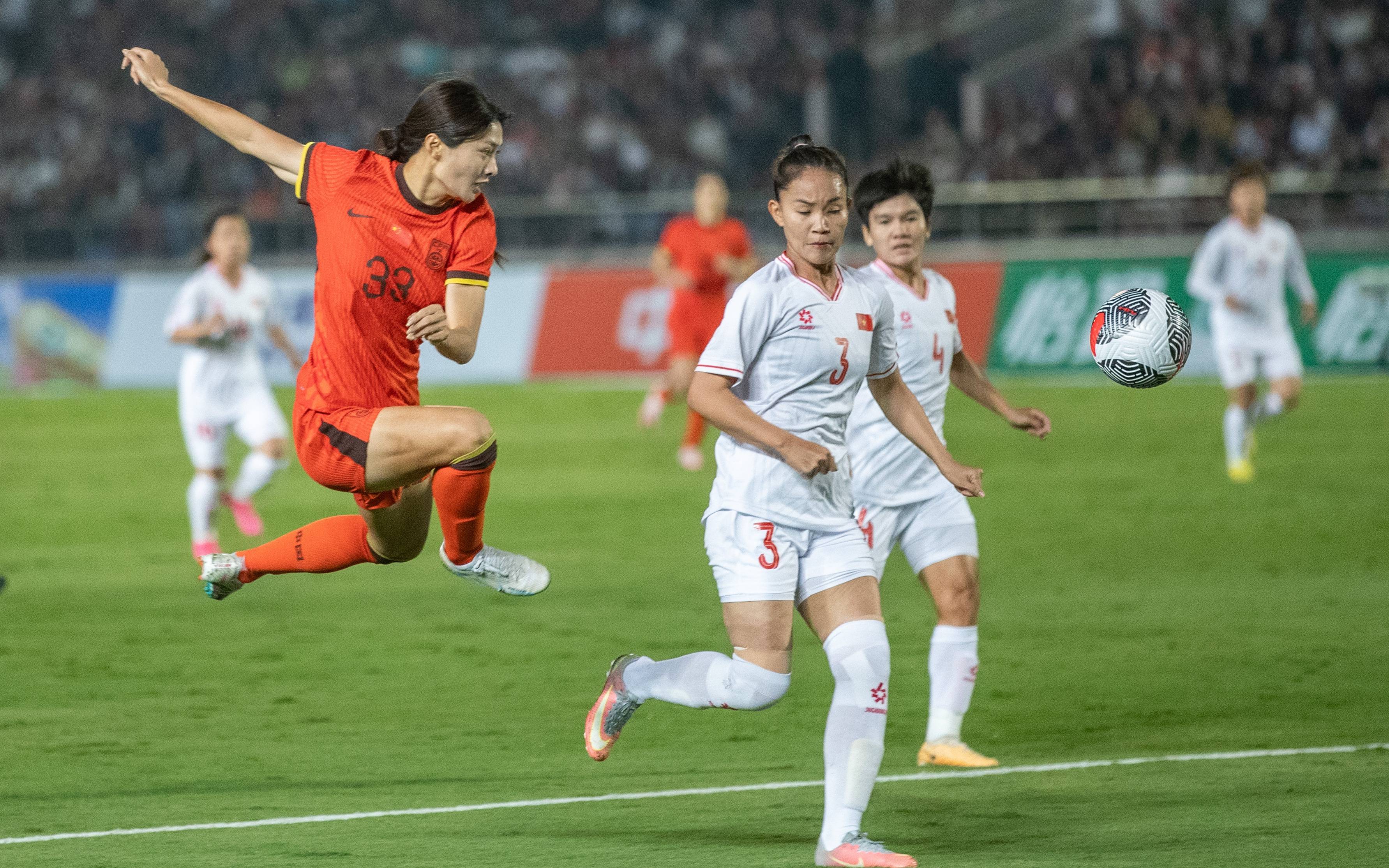 女足国际锦标赛上，中国队称王称霸