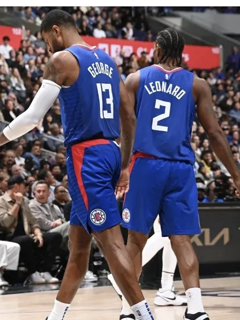 快船力挫鹈鹕,莱昂纳德大放异彩 快船力挫鹈鹕,莱昂纳德大放异彩