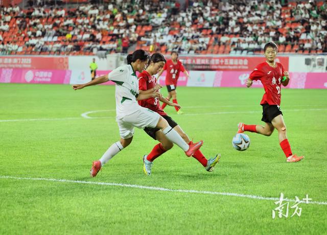 海南队取得胜利，队员表现出色