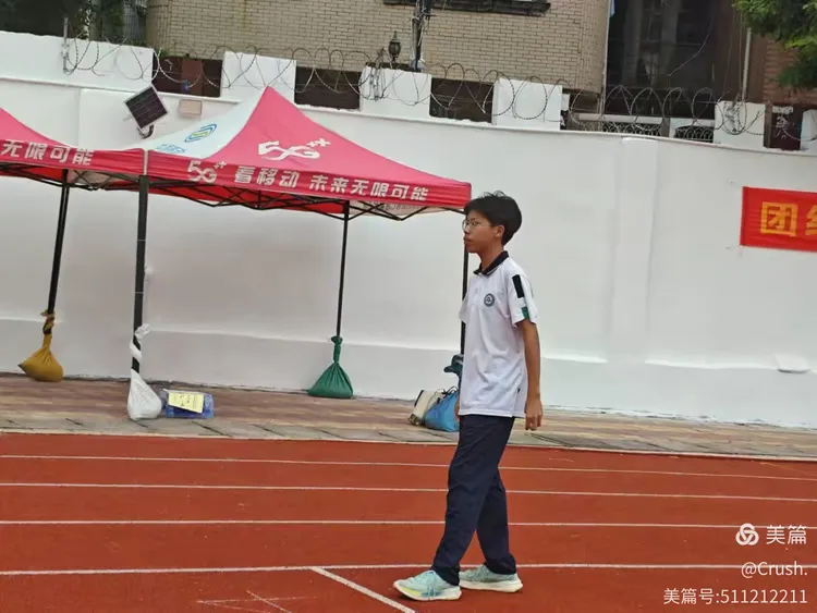 包含选手勇拼体魄尽全力，铭记冠军梦想的词条