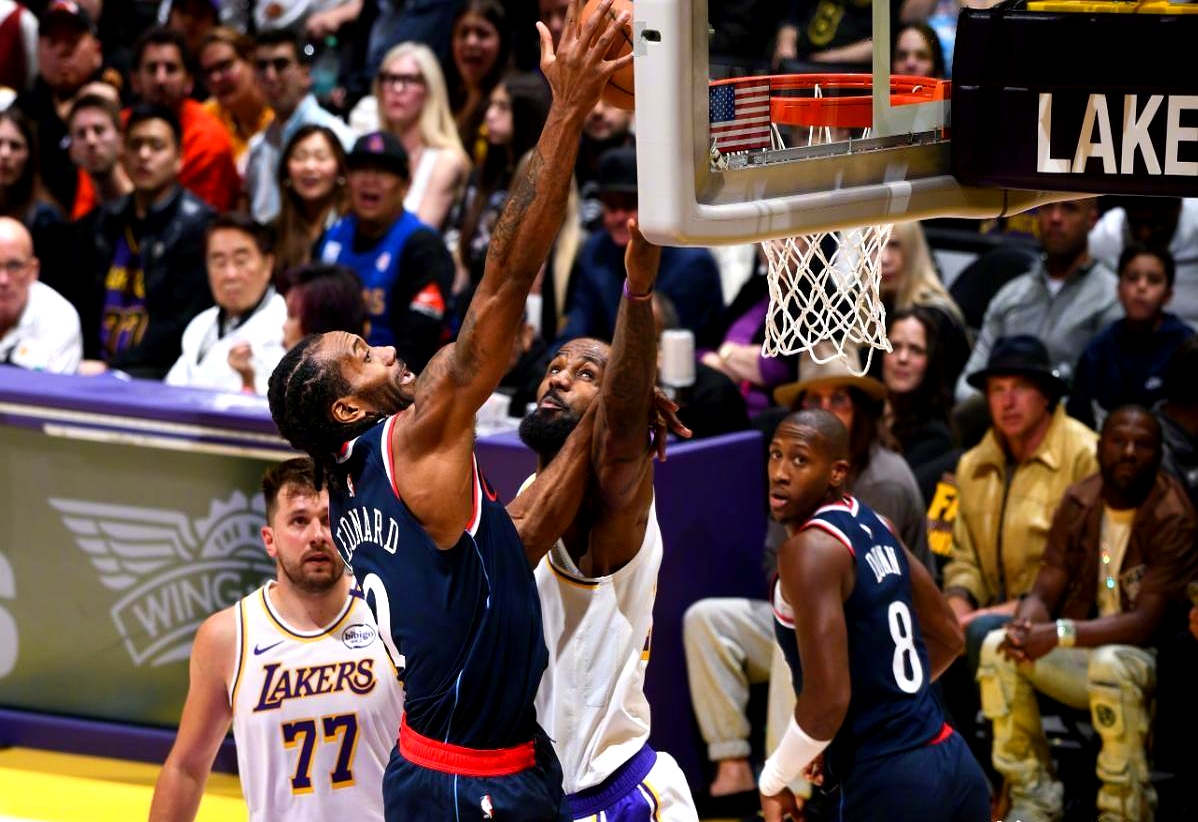 NBA总决赛:湖人队对阵猛龙队,争夺总冠军 NBA总决赛:湖人队对阵猛龙队,争夺总冠军