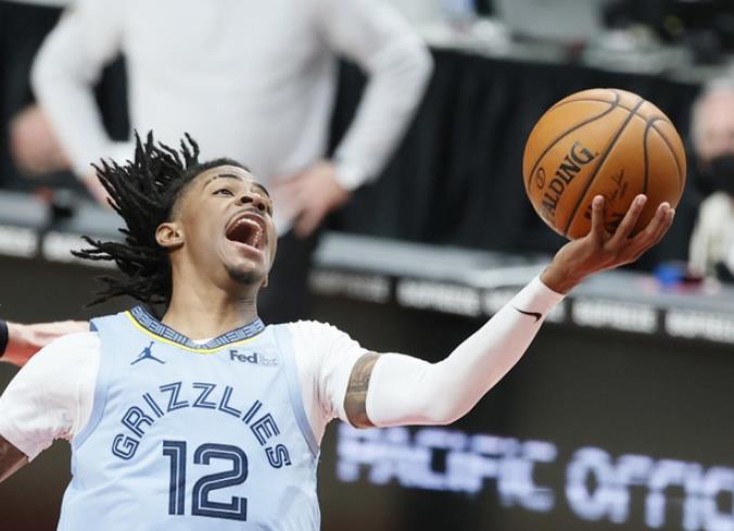 爵士大胜开拓者，稳居西部第二