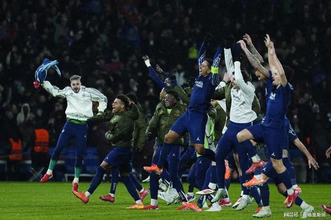 利物浦客场大比分胜出,红军晋级欧冠八强 利物浦客场大比分胜出,红军晋级欧冠八强