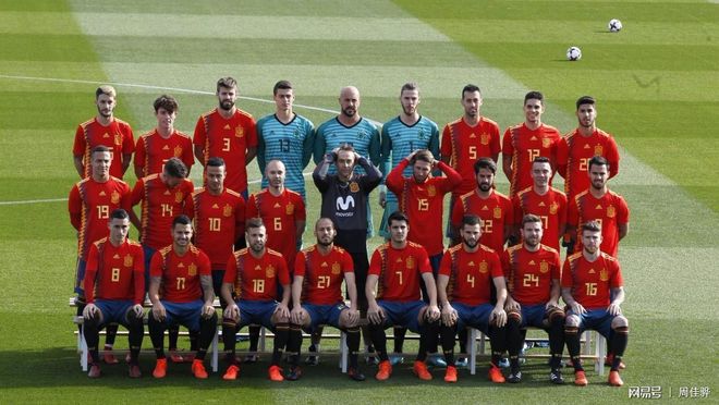 墨西哥鏖战那不勒斯,卡瓦哈尔扛起全队 墨西哥鏖战那不勒斯,卡瓦哈尔扛起全队